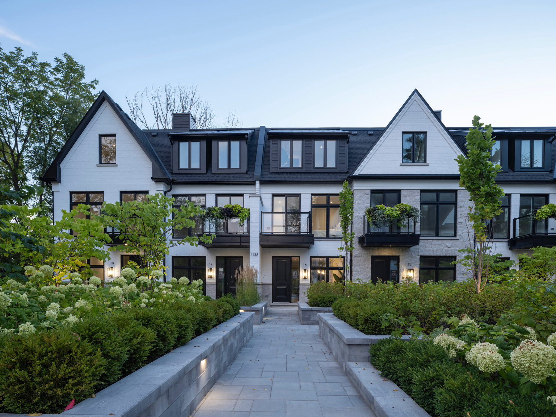 Lake House townhomes in Port Credit